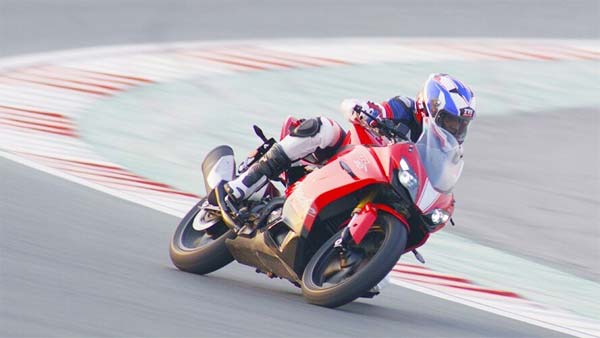 பிஎம்டபிள்யூ காரை விட இந்த பைக்குகள் வேகமாக சீறிப்பாயும்.. விலையும் கூட பல மடங்கு குறைவுதான்..