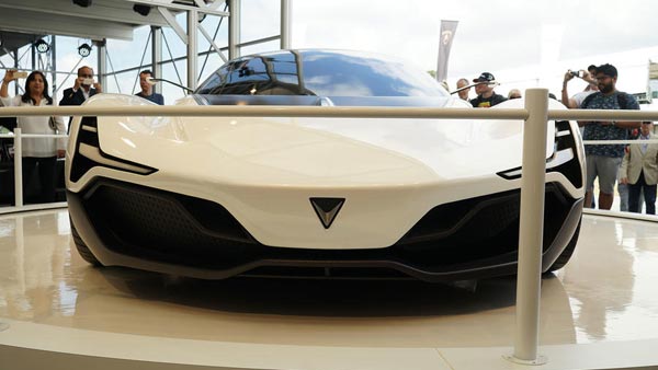 இந்தியாவின் முதல் ஹைப்பர் கார் அறிமுகம்: படங்களுடன் தகவல்கள்!!