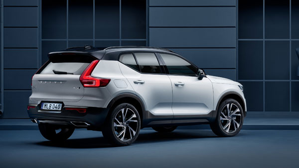 சேவாக் போல் வால்வோ XC 40 காருக்கு மாஸ் ஓபனிங்.. சந்தித்த முதல் பந்திலேயே சிக்ஸர்..