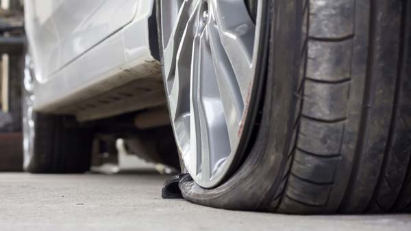 உங்கள் காரை வைத்து உங்கள் பர்ஸையே காலியாக்க துடிக்கும் நவீன திருட்டு கும்பல்; தப்பிப்பது எப்படி?