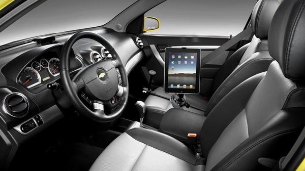 உங்கள் காரை வைத்து உங்கள் பர்ஸையே காலியாக்க துடிக்கும் நவீன திருட்டு கும்பல்; தப்பிப்பது எப்படி?