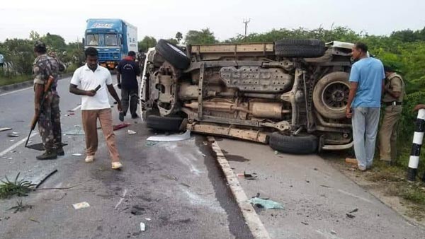 நந்தமுரி ஹரிகிருஷ்ணா கார் விபத்தில் மரணம்... அலட்சியத்தால் வந்த வினை!