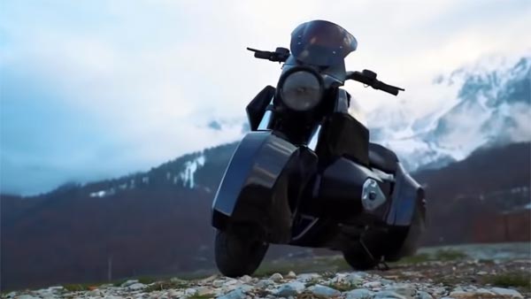 ஜனாதிபதியின் பாதுகாப்பிற்காக ஏகே 47 துப்பாக்கி நிறுவனம் தயாரித்த புதிய பிரம்மாண்ட பைக்.. ஜனாதிபதியின் பாதுகாப்பிற்காக ஏகே 47 துப்பாக்கி நிறுவனம் தயாரித்த புதிய பிரம்மாண்ட பைக்..