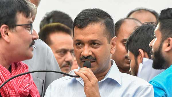 அரசு வாகனங்களை முறைகேடாக பயன்படுத்தும் அதிகாரிகளுக்கு ஜிபிஎஸ் டிவைஸ் மூலம் ஆப்பு வைத்த முதல்வர்