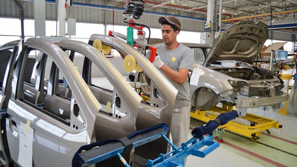 இனி புதிய கார்களில் துரு படிக்காத இரும்பு…. மத்திய அரசு ஆலோசனை..