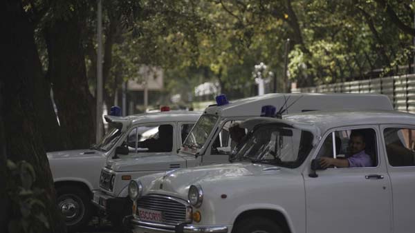 அரசு வாகனங்களை முறைகேடாக பயன்படுத்தும் அதிகாரிகளுக்கு ஜிபிஎஸ் டிவைஸ் மூலம் ஆப்பு வைத்த முதல்வர்