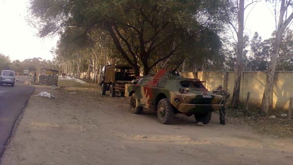 போருக்கு தயாராகிறார் மோடி; அமெரிக்காவின் எதிர்ப்பை மீறி ஆயுதம் சேகரிப்பு... 