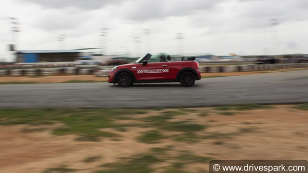 பெங்களூர் கோ- கார்ட் ரேஸ் டிராக்கில் சீறிப்பாய்ந்த மினி கார்கள்!!