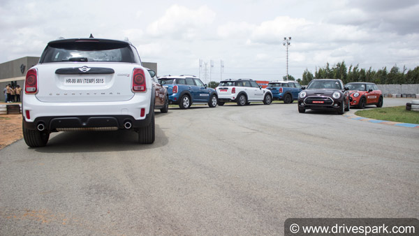 பெங்களூர் கோ- கார்ட் ரேஸ் டிராக்கில் சீறிப்பாய்ந்த மினி கார்கள்!!