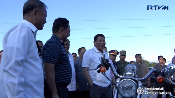 ரூ.47 கோடி மதிப்பிலான சூப்பர் கார், பைக் புல்டோசர் ஏற்றி அழிப்பு.. துடிதுடித்து போன அதிபர் உருக்கம்..