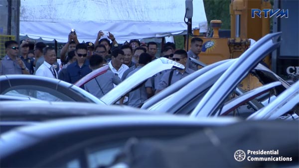 ரூ.47 கோடி மதிப்பிலான சூப்பர் கார், பைக் புல்டோசர் ஏற்றி அழிப்பு.. துடிதுடித்து போன அதிபர் உருக்கம்..