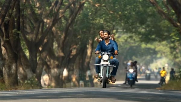 பைக்கை ஏலம் விட்டு கேரள மக்களுக்கு நிதி திரட்டும் ஆர்எக்ஸ் 100 படக்குழு.. 