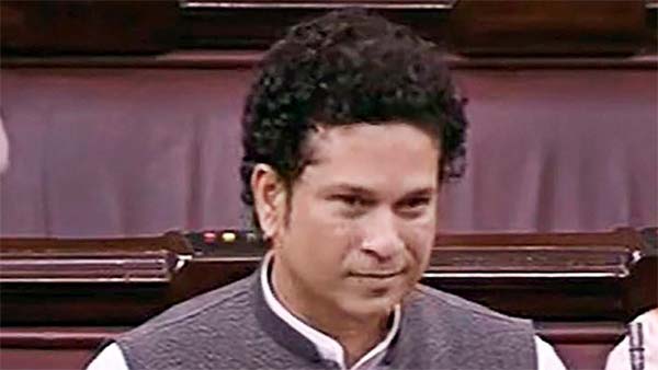 சச்சின் பயன்படுத்திய பிஎம்டபிள்யூ கார் செகண்ட் ஹேண்ட் மார்க்கெட் வந்தது.. நீங்கள் கூட வாங்கலாம்..