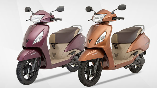 முன்னணி டூவீலர் நிறுவனங்கள் போட்டி போட்டு கொண்டு தள்ளுபடி! வாடிக்கையாளர்களுக்கு கொண்டாட்டம் முன்னணி டூவீலர் நிறுவனங்கள் போட்டி போட்டு கொண்டு தள்ளுபடி! வாடிக்கையாளர்களுக்கு கொண்டாட்டம்