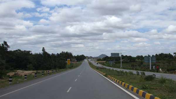 தேசிய நெடுஞ்சாலை பணிகளுக்கு நிலங்களை எளிதாக கையகப்படுத்த ஸ்கெட்ச் போடும் மத்திய அரசு.. 