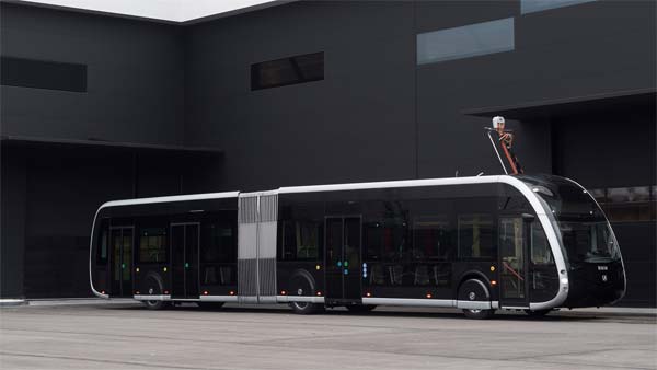 தமிழகத்தில் இன்னும் 15 நாட்களில் 550 புதிய பஸ்கள் இயக்கம்.. சென்னை, கோவைக்கு ஸ்பெஷல் கவனிப்பு..