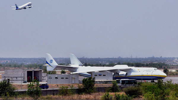 சென்னைக்கு வந்த உலகின் மிகப்பெரிய சரக்கு விமானத்தின் சிறப்பம்சங்கள்!!