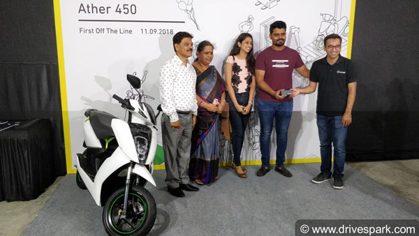 இந்தியாவின் முதல் ஸ்மார்ட் ஸ்கூட்டர் ஏத்தர் விற்பனைக்கு வந்தது 