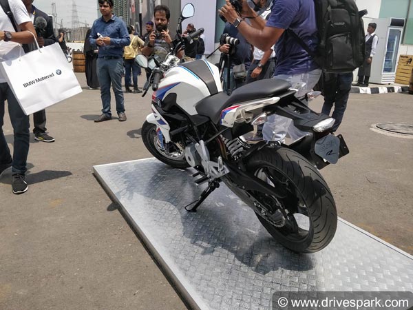 பிஎம்டபிள்யூ பைக்கிற்கு ஆயில் மாற்ற ரூ 5 ஆயிரம் பில்…. இந்த பைக் உங்களுக்கு தேவை தானா?