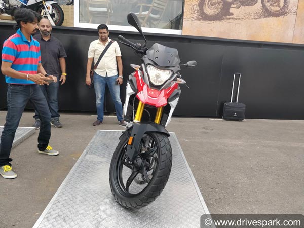 பிஎம்டபிள்யூ பைக்கிற்கு ஆயில் மாற்ற ரூ 5 ஆயிரம் பில்…. இந்த பைக் உங்களுக்கு தேவை தானா?