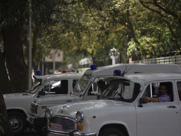 இதை செய்யாத அதிகாரிகளின் வாகனங்களுக்கு பெட்ரோல் கிடையாது.. முறைகேட்டை தவிர்க்க முதல்வர் அதிரடி