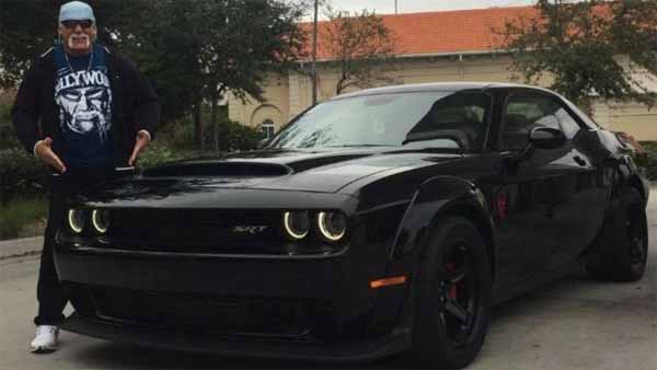 ரோல்ஸ்ராய்ஸ் காருக்காக அடித்துக்கொண்ட ஜான்சினா - ராக்; WWE பிரபலங்களின் கார் கலெக்ஷன்