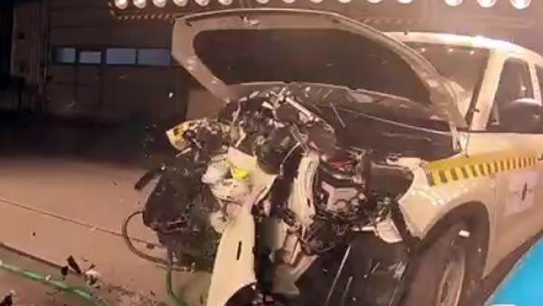 க்ராஷ் டெஸ்ட்டில் 'டிஸ்டிங்ஷன்' வாங்கி அசத்திய மாருதி விட்டாரா பிரெஸ்ஸா!!