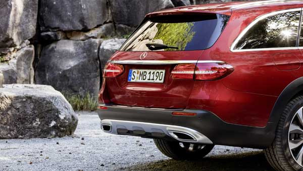 மெர்சிடிஸ் பென்ஸ் இ க்ளாஸ் ஆல் டெரைன் மாடல் விற்பனைக்கு வந்தது!!