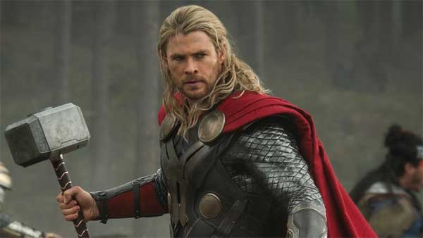 சூப்பர் ஹீரோக்களுக்கு சூப்பர் பவர் கிடைக்க காரணமாக இருந்த சூப்பர் கார்கள்...