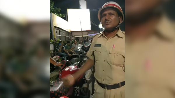 அப்பாச்சி ஆர்ஆர் 310 பைக்கின் எல்இடி ஹெட்லேம்ப் சட்ட விரோதமாம்.. புது விதியை உருவாக்கி அபராதம் விதித்த போலீசார்..