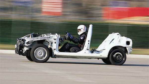 உங்க காருல இதை எல்லாம் பண்ணுனா ஜெயில் கம்பி தான் எண்ண வேண்டும்...!