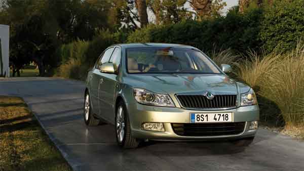 கார் ஓனரிடம் ரூ.1.68 லட்சம் சுருட்ட முயன்ற டீலர்.. வெறும் ஆயிரம் ரூபாயில் பழுதை சரி செய்த மெக்கானிக்