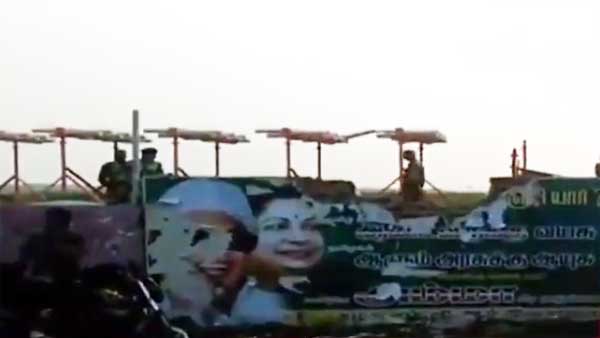 நூலிழையில் உயிர் தப்பிய 160 பயணிகள்.. திருச்சி விமான நிலையத்தில் திக்.. திக்.. நிமிடங்கள்...