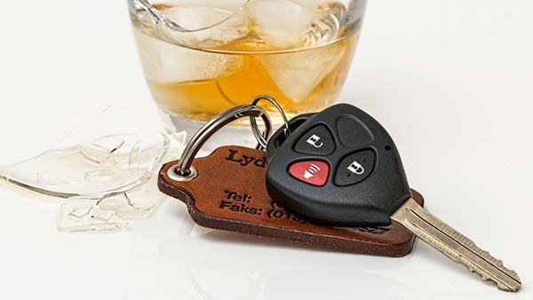 இளைஞர்களின் வேலை வாய்ப்பை பறிக்கும் டிரைவர்லெஸ் கார்களுக்கு அனுமதி வழங்குகிறதா மோடி அரசு?