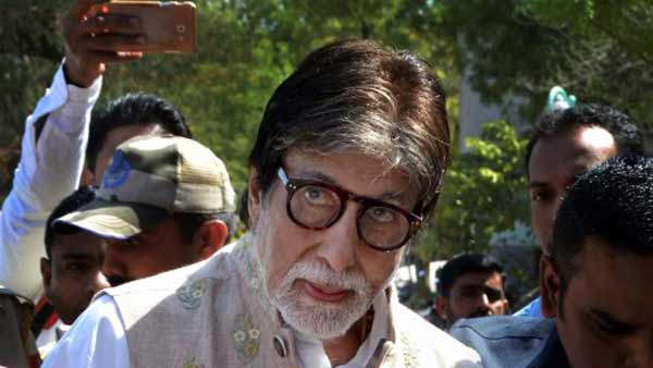 பாலியல் புகார் எழுந்துள்ள நிலையில் அமிதாப் பச்சனின் ரகசியத்தை போட்டு உடைத்த ஐஸ்வர்யா ராய்..