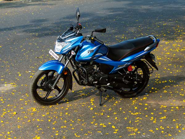 பழுதை சரி செய்யாததால் புதிய பைக்கை ஷோரூம் வாசலிலேயே தீ வைத்து எரித்த வாடிக்கையாளர்..! 