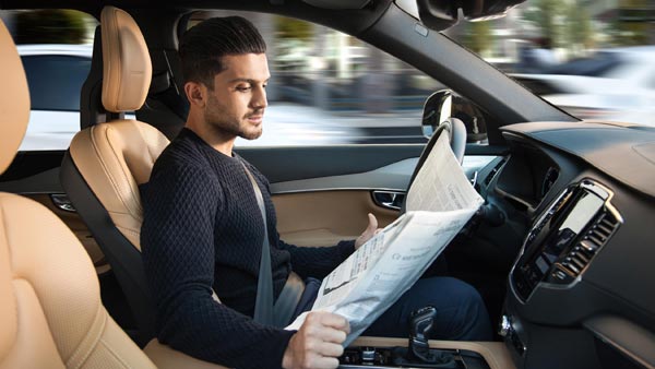 இளைஞர்களின் வேலை வாய்ப்பை பறிக்கும் டிரைவர்லெஸ் கார்களுக்கு அனுமதி வழங்குகிறதா மோடி அரசு?