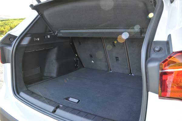 பிஎம்டபிள்யூ எக்ஸ்-1 எஸ்யூவியின் பிஎஸ்-4 பெட்ரோல் எஞ்சின் மாடல் அறிமுகம்!