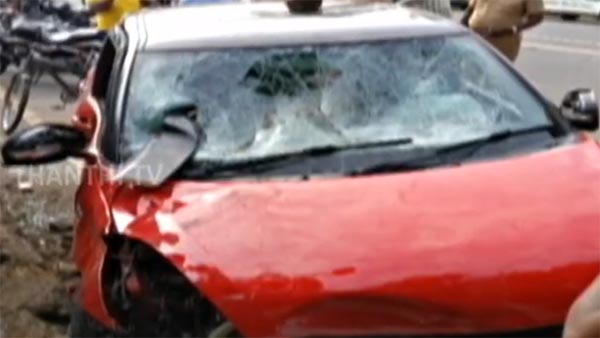 குடிபோதையில் கார் ஓட்டிய வாலிபரால் சிறுமி உள்பட 2 பேர் காயம்.. ஸ்பாட்டிலேயே தண்டனை கொடுத்த மக்கள்