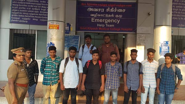 ஹெல்மெட் அணியாமல் பயணிக்கும் இரு சக்கர வாகன ஓட்டிகளுக்கு தமிழக போலீசாரின் நூதன தண்டனை