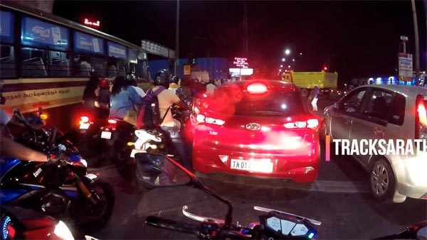 உயர்ரக பைக்குகளை பார்த்தாலே “வசூல்” செய்யும் சென்னை போலீஸ்… ! இதுக்கு ஒரு முடிவே இல்லையா..?