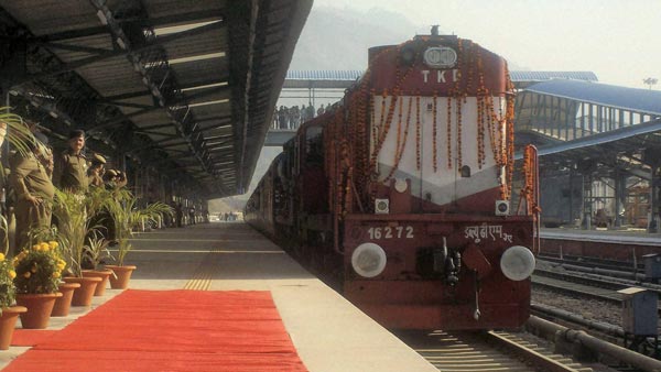 பஸ்களில் டிக்கெட் விலை உயர்விற்கு ஓலா & உபேர் போன்ற நிறுவனங்கள் தான் காரணமா? அதிர்ச்சியூட்டும் தகவல்கள்...