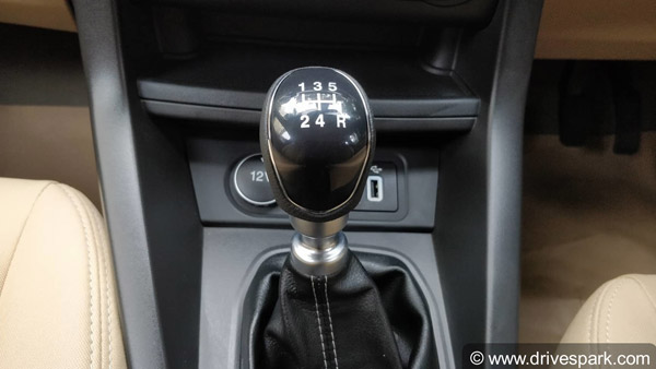 மாருதி டிசையருக்கு சவாலான விலையில் புதிய ஃபோர்டு ஆஸ்பயர் கார் அறிமுகம்!