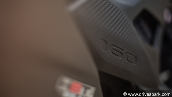 புதிய ஹோண்டா எக்ஸ் பிளேடு பைக்கின் டெஸ்ட் டிரைவ் ரிப்போர்ட்!