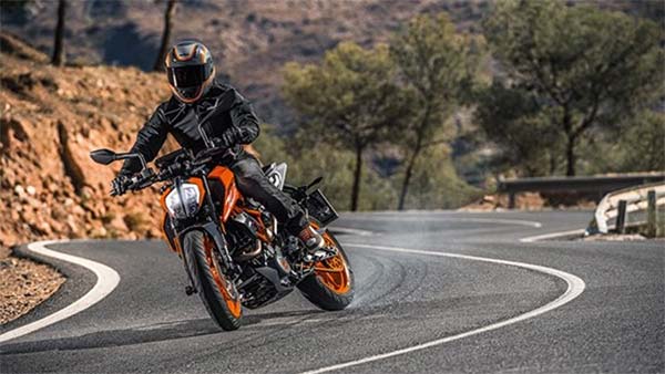 சர்வீஸ் சென்டரில் திருடு போன பைக்… ஓனருக்கு கிடைத்தது லக்கி பிரைஸ்..!