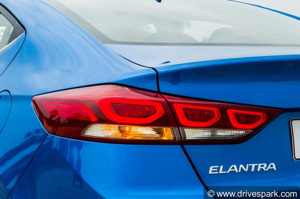  ஹூண்டாய் எலான்ட்ரா காரில் கூடுதல் வசதிகள்!