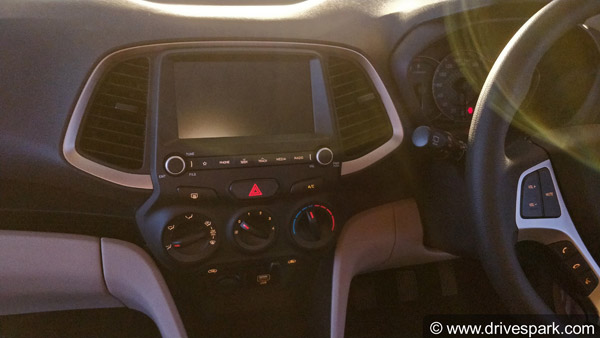 ரூ.3.89 லட்சத்தில் விற்பனைக்கு வந்தது புதிய ஹூண்டாய் சான்ட்ரோ கார்!