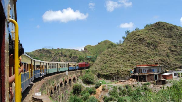 சீனாவுக்கு செக் வைக்க உலகின் ரயில் பாதையை அமைக்கும் இந்தியா!