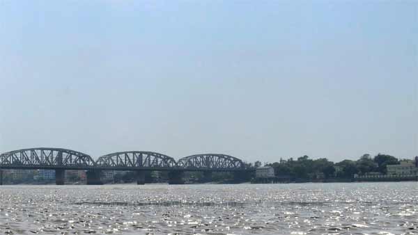 சீனாவிற்கு போட்டியாக பிரம்மபுத்திரா ஆற்றின் குறுக்கே 19.3 கிமீ தூரத்திற்கு பாலம் கட்டுகிறது இந்தியா..