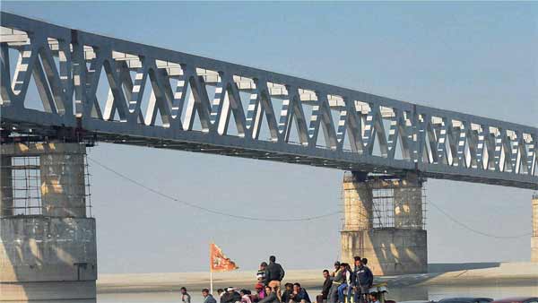 சீனாவிற்கு போட்டியாக பிரம்மபுத்திரா ஆற்றின் குறுக்கே 19.3 கிமீ தூரத்திற்கு பாலம் கட்டுகிறது இந்தியா..